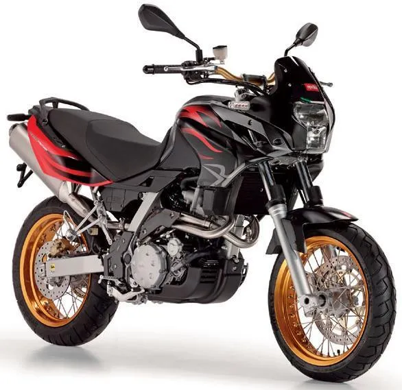 2011 model Aprilia pegaso 650 Factory motosikletin görüntüsü