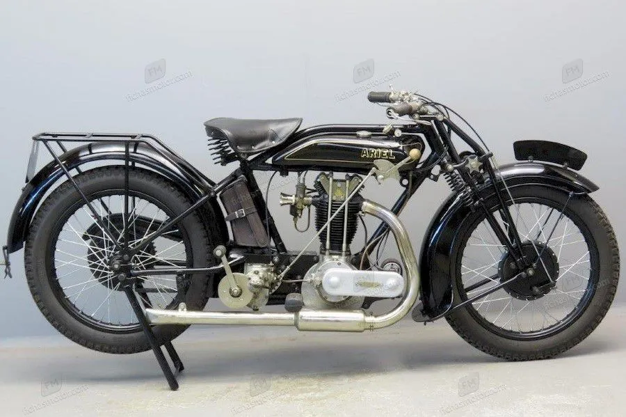 Image of the Ariel model d 500 motorcycle of the year 1926