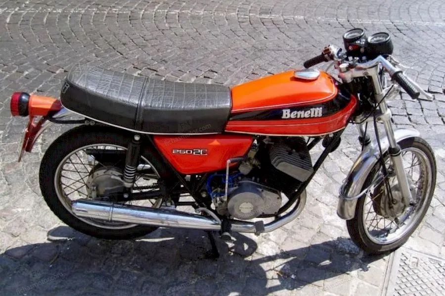 Afbeelding van de Benelli 250 2 c-motorfiets van het jaar 1986