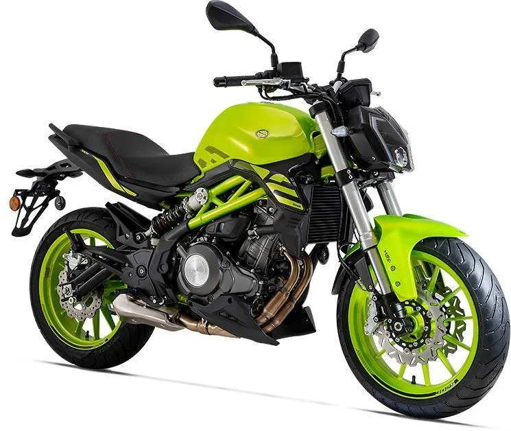 Imaginea motocicletei Benelli 302 S a anului 2019