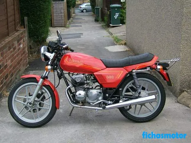 Obrázek motocyklu Benelli 304 roku 1984