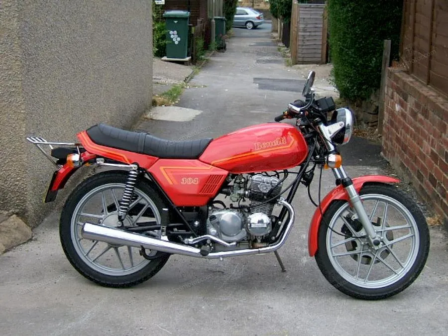 1989 model Benelli 304 motosikletin görüntüsü