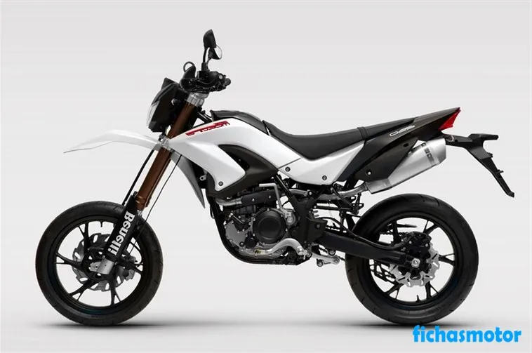 Imagem da motocicleta Benelli bx 250 motard do ano de 2016