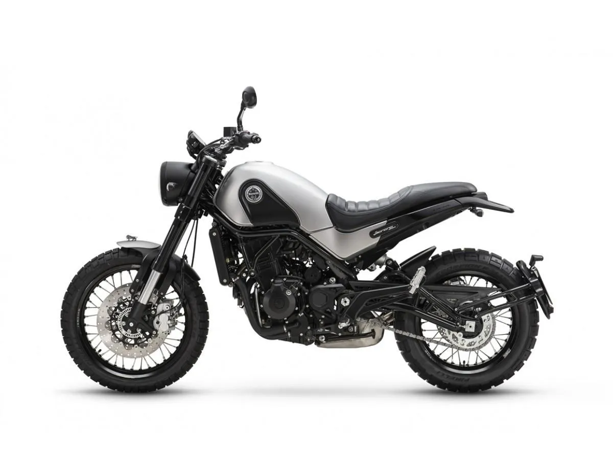 Изображение на мотоциклета Benelli Leoncino 500 Trail на 2020 г