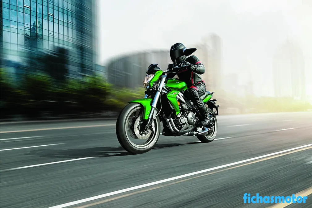 Gambar motor Benelli tnt 300 tahun 2018