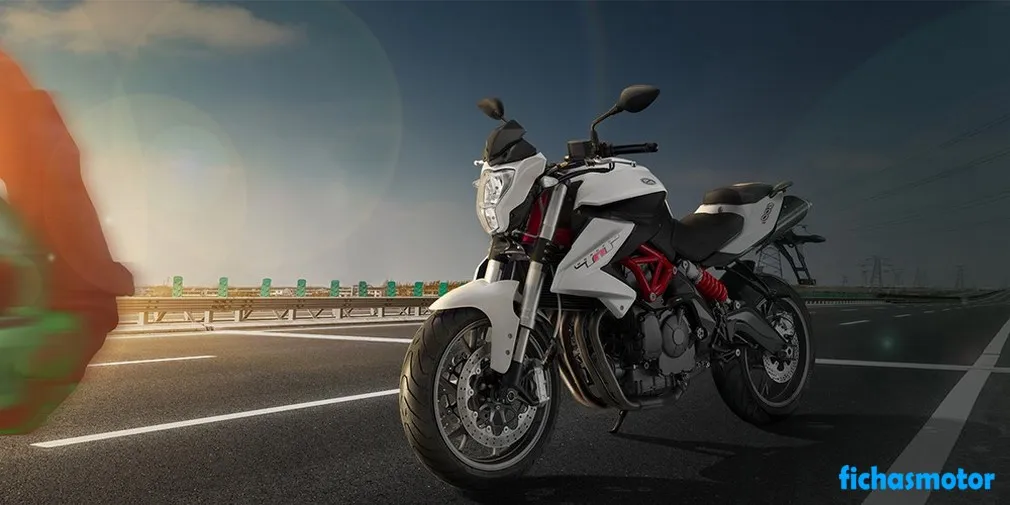 Изображение на мотоциклета Benelli TNT 600 на 2020 г