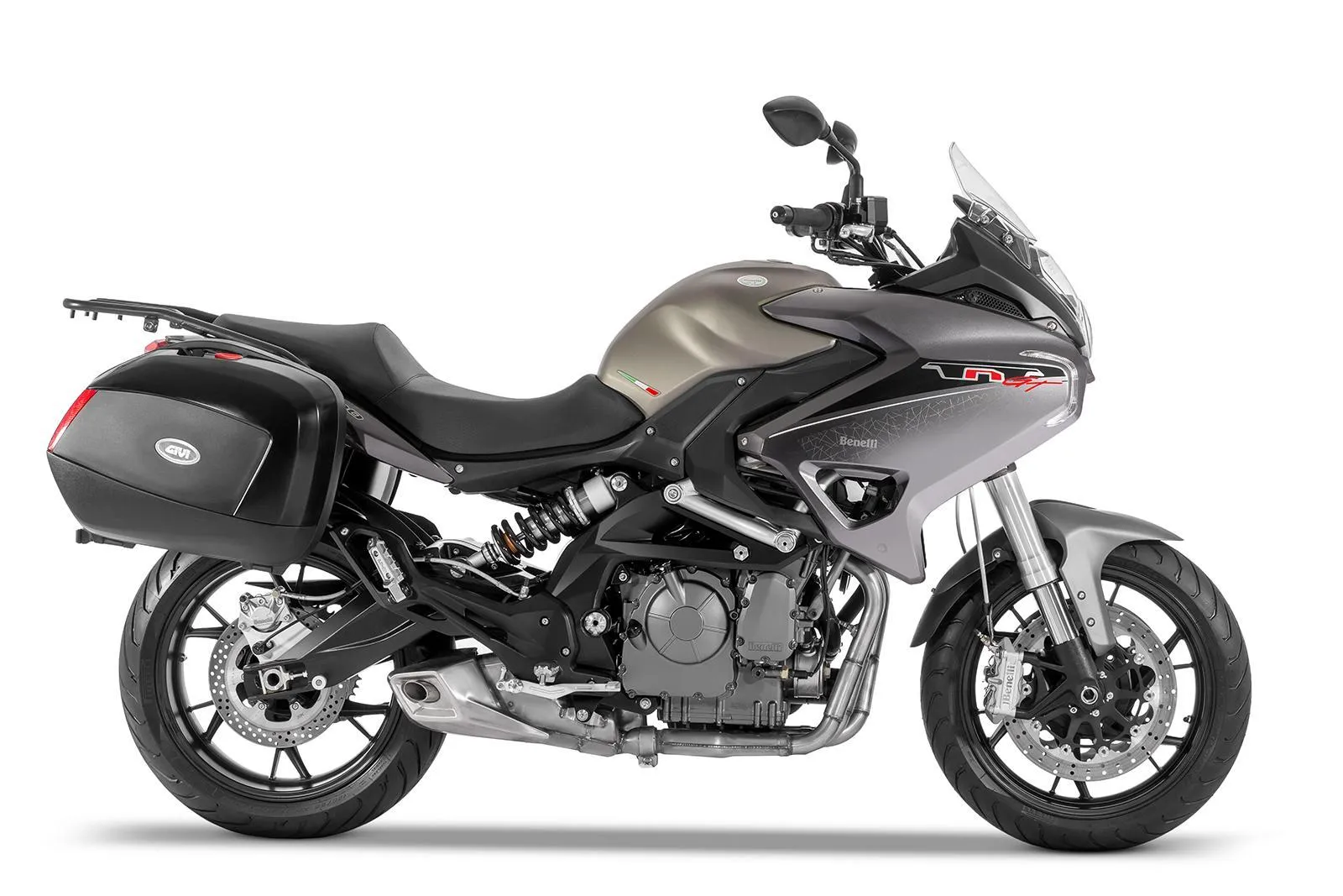 Gambar motor Benelli tnt 600 gt tahun 2017