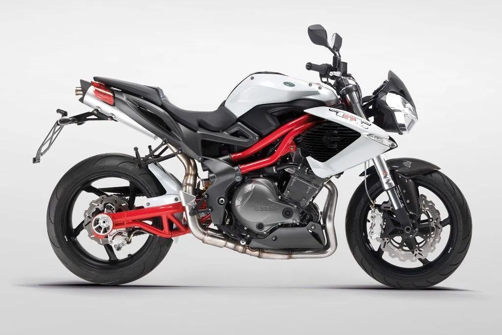 Изображение на мотоциклета Benelli tnt 899 на 2012 г