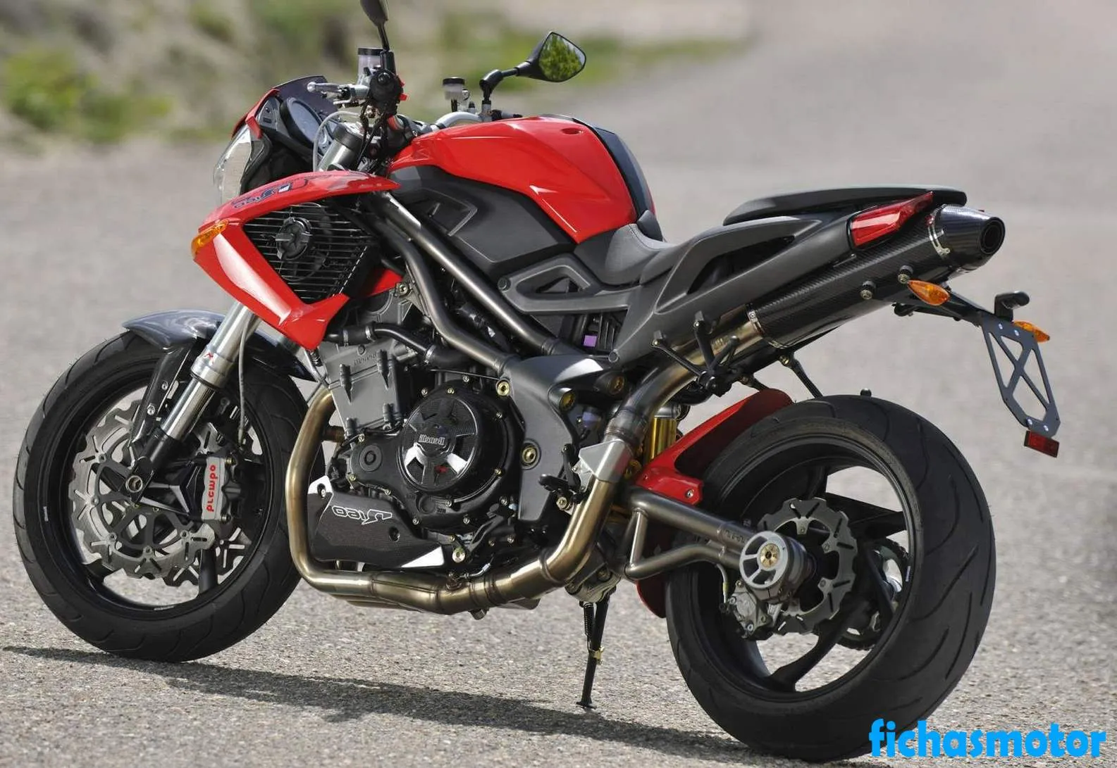 Imaginea motocicletei Benelli tnt r160 a anului 2011