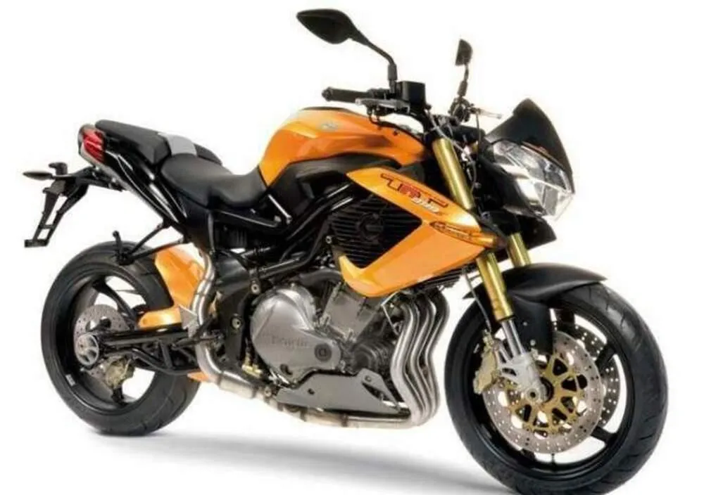 Billede af årets Benelli tornado naked tre 899 motorcykel 2008