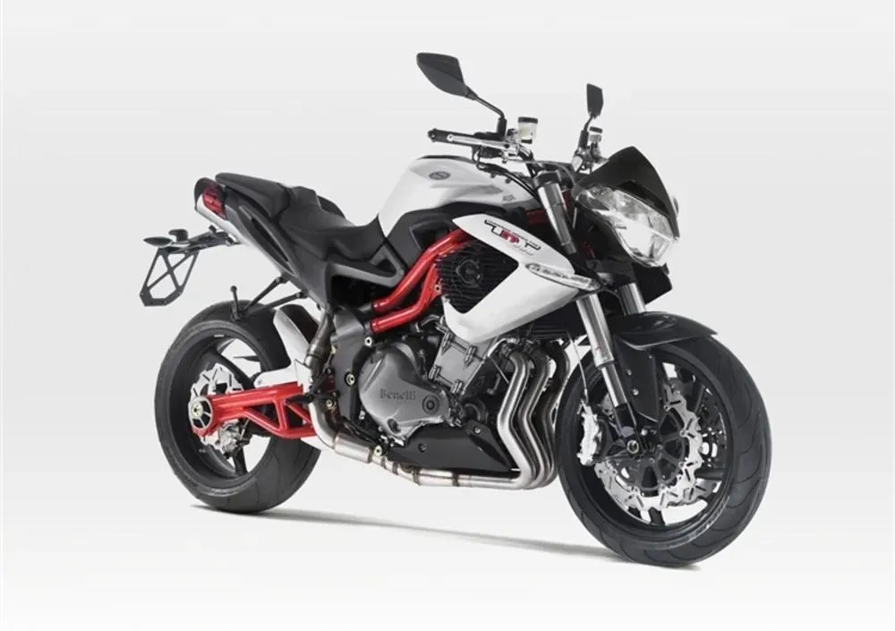 Imagen de la moto Benelli tornado naked tre 899 s del año 2010