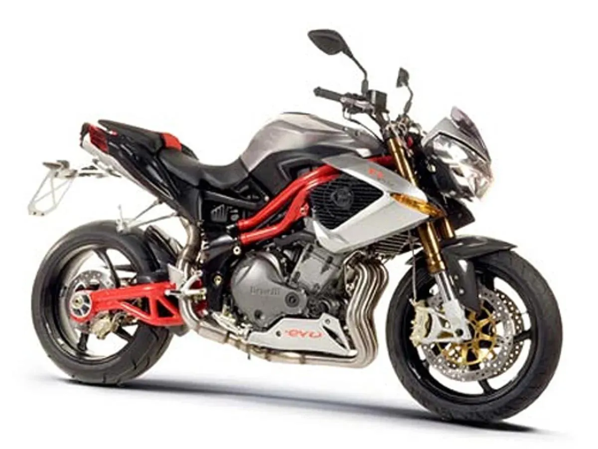 2007 model Benelli tornado naked tre sport motosikletin görüntüsü