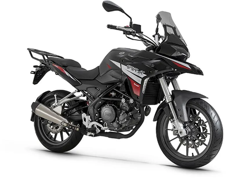 Изображение на мотоциклета Benelli TRK 125 на 2019 г