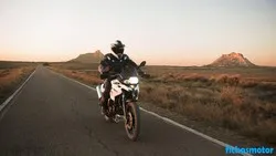 BMW F 700 GS 2016 摩托车的图像