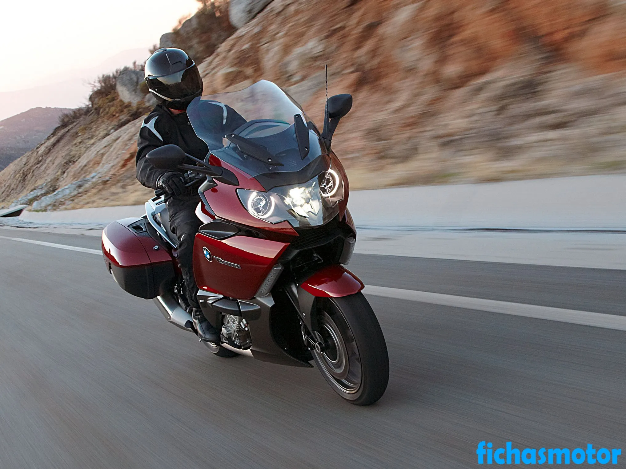 Изображение на мотоциклета BMW K 1600 GT на 2014 г