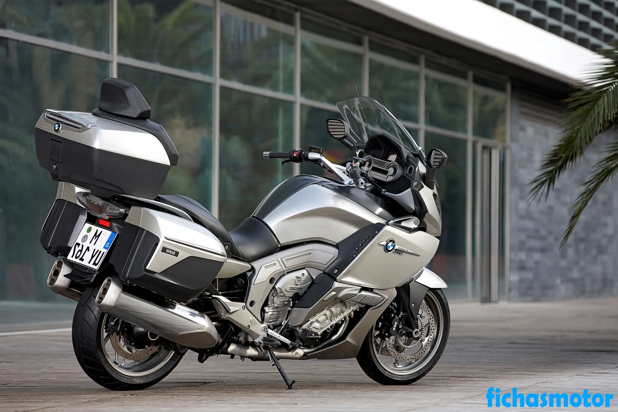 Imaginea motocicletei BMW K 1600 GTL a anului 2012