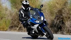 BMW R 1200 RS 2016 摩托车的图像