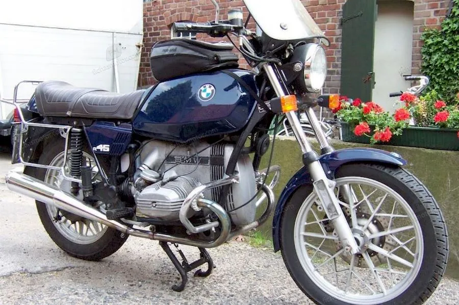 1982 年 Bmw r 45 (reduced effect) 摩托车图片