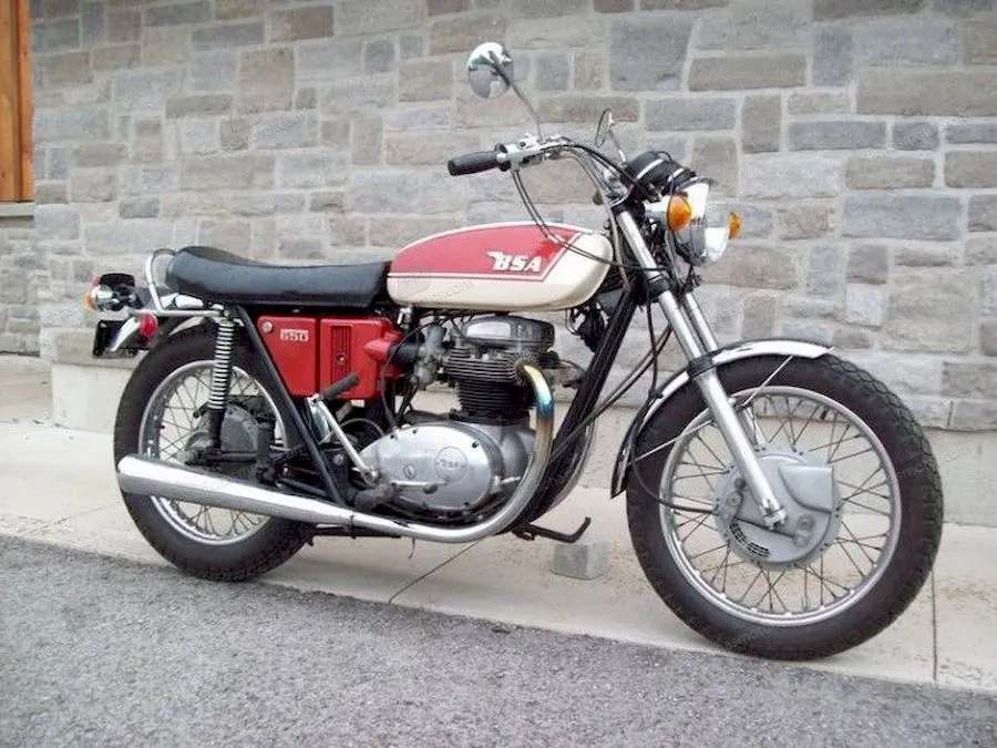 1971 年 Bsa a 65 lightning 摩托车图片