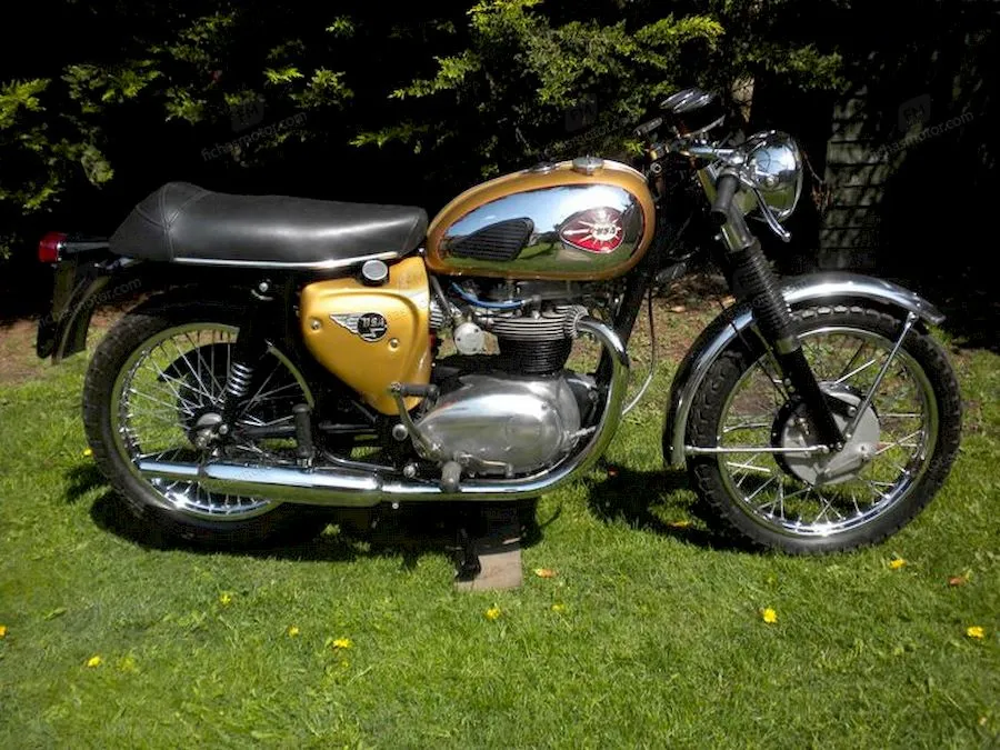 Image de la moto Bsa a65 star de l'année 1966