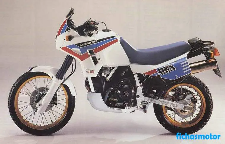 Imagem da motocicleta Cagiva elefant 750 do ano de 1989