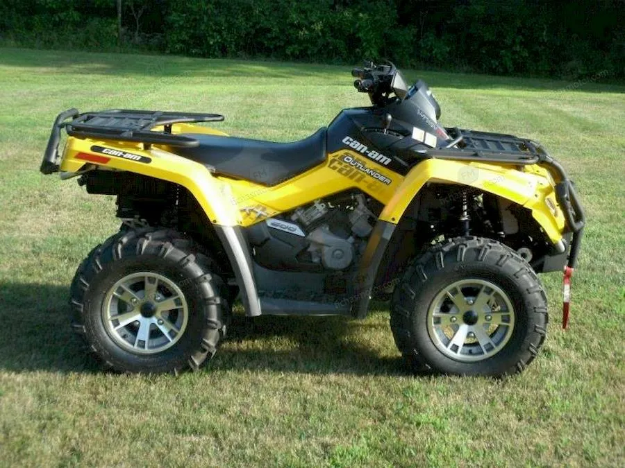 Imaginea motocicletei Can-am outlander 500 a anului 2009