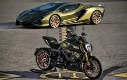 Image of the Ducati Diavel 1260 Lamborghini 2021 motorcycle