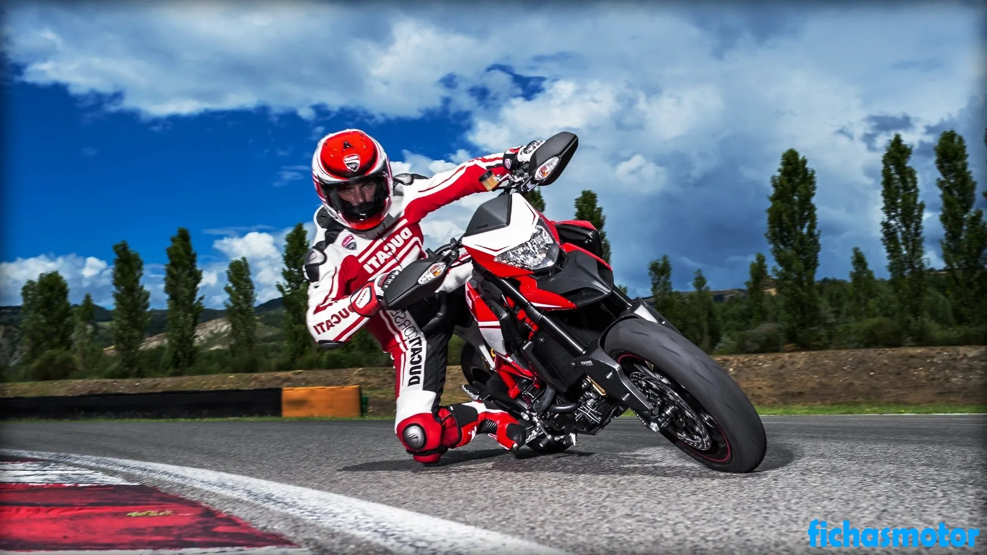 Image of the Ducati hypermotard sp motorcycle of the year 2015