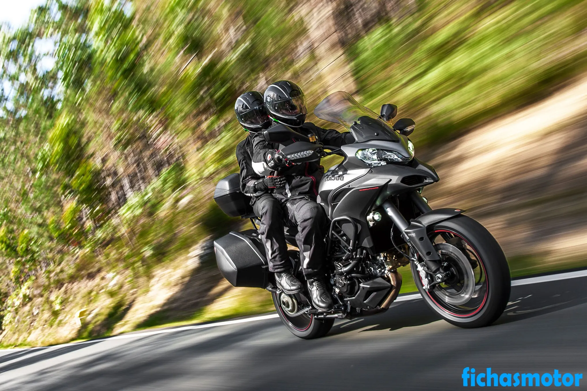 Image of the Ducati Multistrada 1200 s granturismo motorcycle of the year 2014