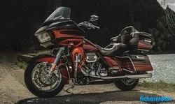 Billede af Harley davidson cvo road glide ultra 2015 motorcyklen