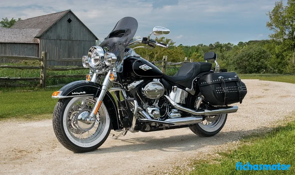 2014 年 Harley davidson heritage Softail Classic 摩托车图片