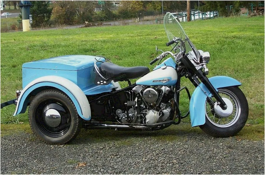 Obrázek motocyklu Harley davidson servi-car ge roku 1946