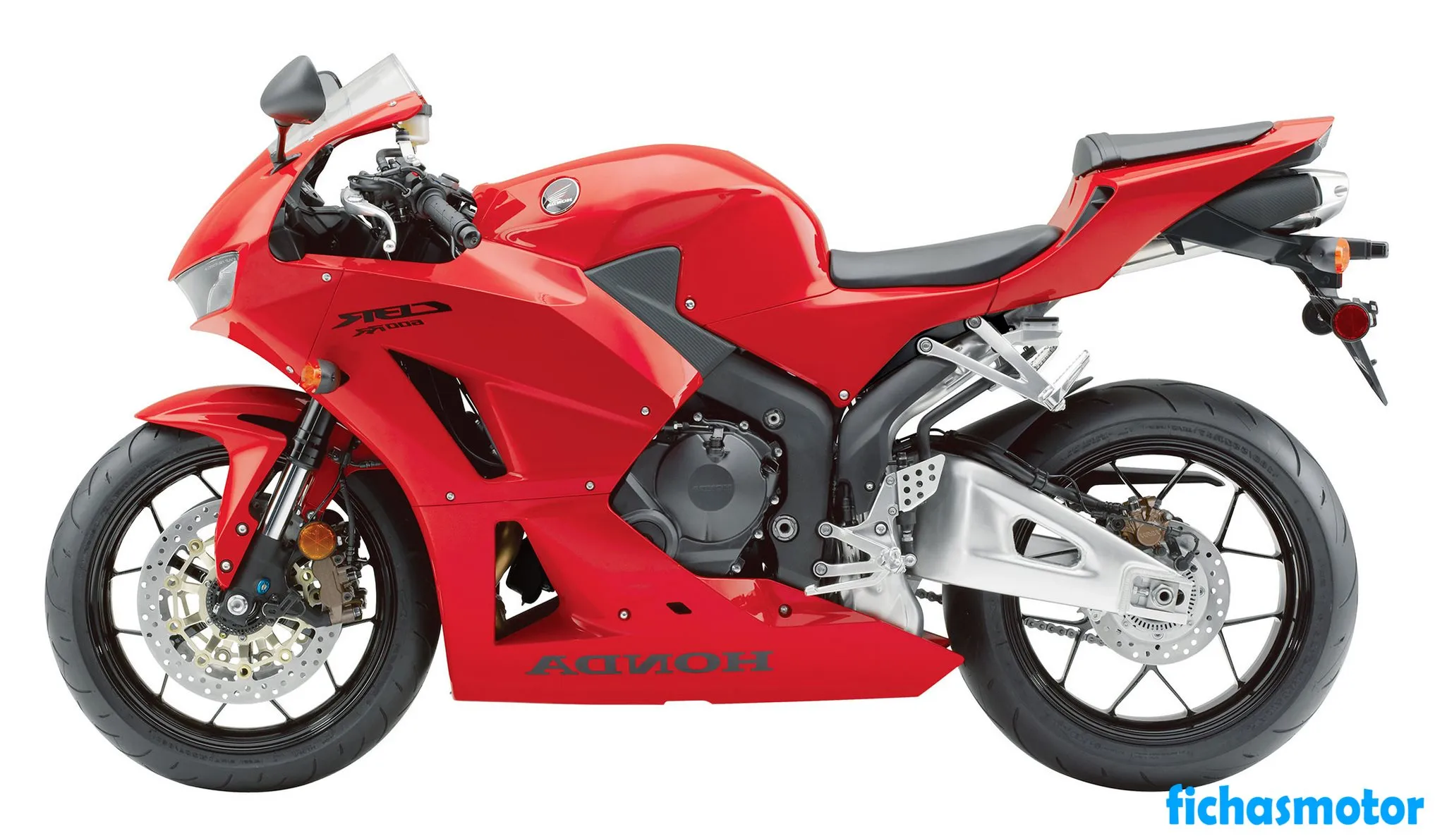 2014 model Honda cbr600rr motosikletin görüntüsü