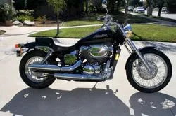 Image of the Honda vt 750 c2 shadow 2003 motorcycle