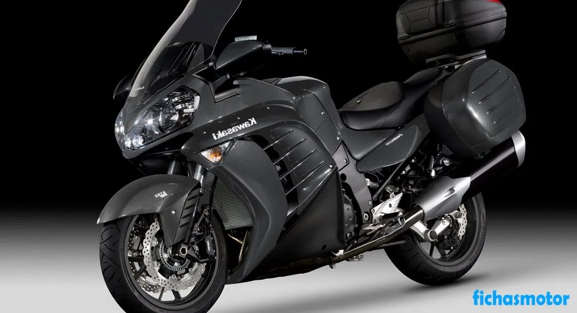 Imaginea motocicletei Kawasaki 1400gtr grand tourer a anului 2014