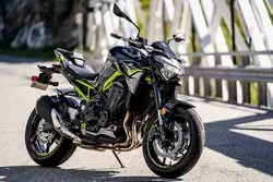 Gambar sepeda motor Kawasaki Z900 2022