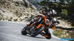 Gambar sepeda motor Ktm 1290 super duke r 2018