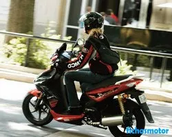 Image of the Kymco super 8 150 2010 motorcycle