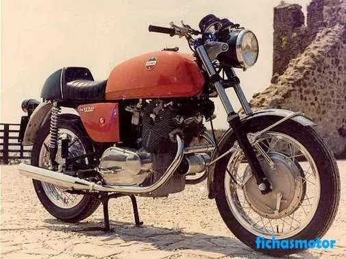 Image of the Laverda 750 sf motorcycle of the year 1971