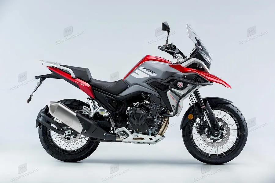 Imagen de la moto Macbor Montana XR3 del año 2021