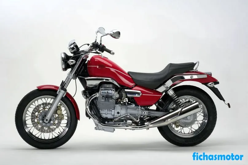 2008 model Moto guzzi nevada Classic 750 motosikletin görüntüsü