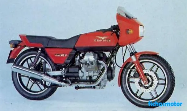 1980 model Moto guzzi v 35 imola motosikletin görüntüsü