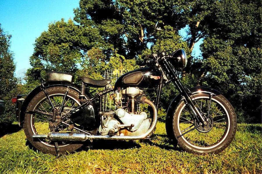 1955 model Panther 65 Springer motosikletin görüntüsü