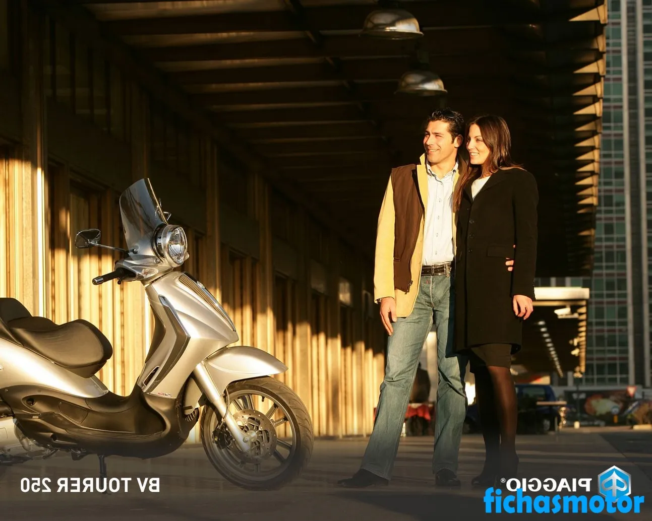 Image of the Piaggio bv tourer 250 motorcycle of the year 2011