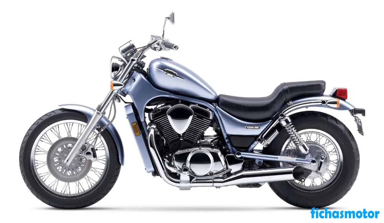 2006 model Suzuki boulevard s50 motosikletin görüntüsü