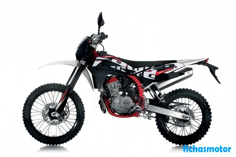 Imagen de la moto SWM RS 125 R del año 2020