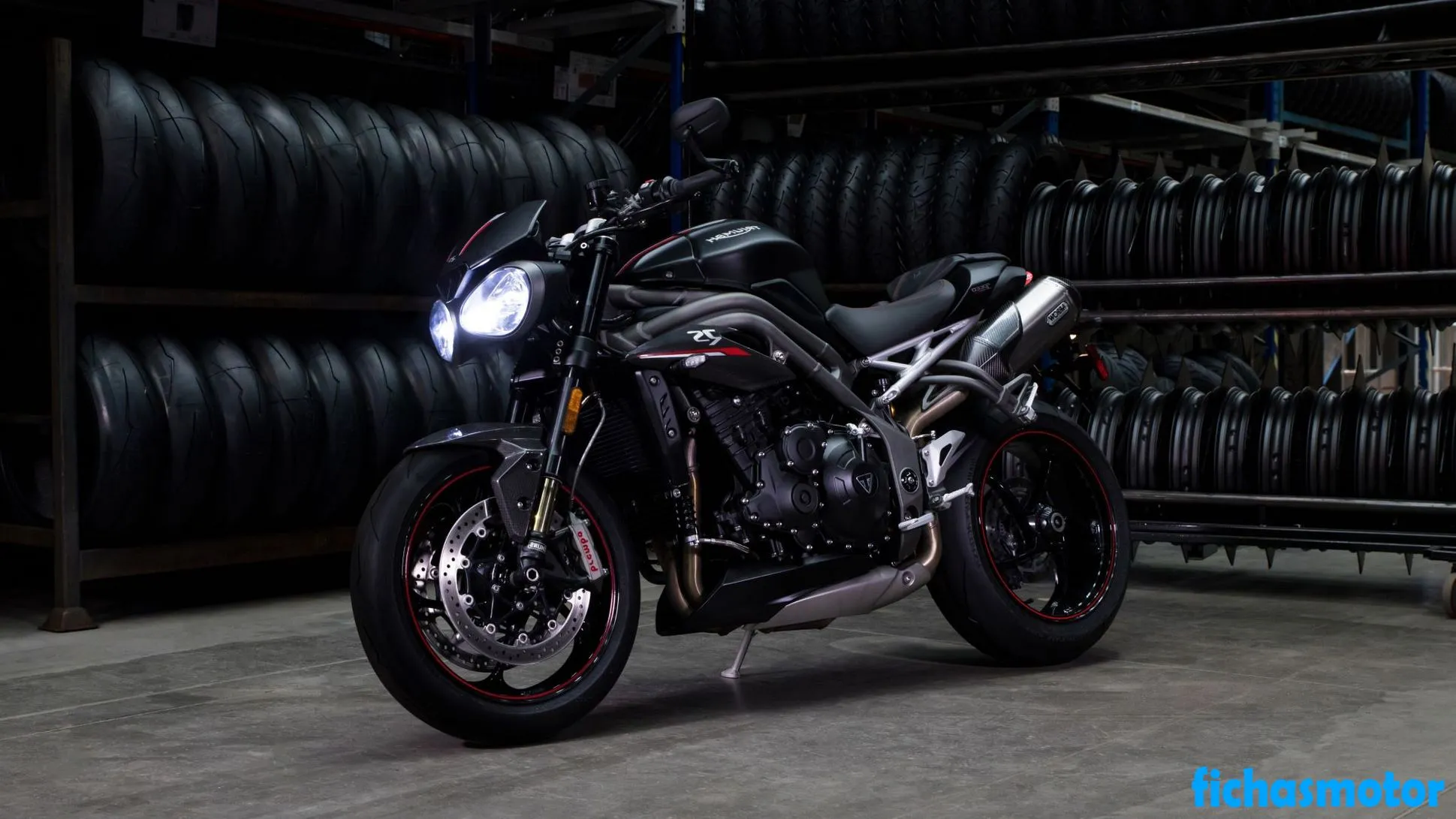 Obrázek motocyklu Triumph Street Triple RS roku 2021