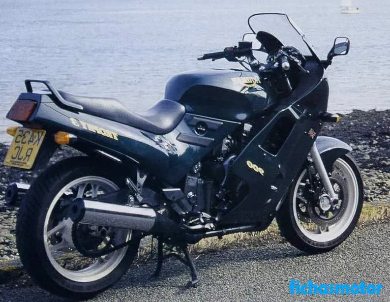 Imaginea motocicletei Triumph trophy 900 a anului 1995