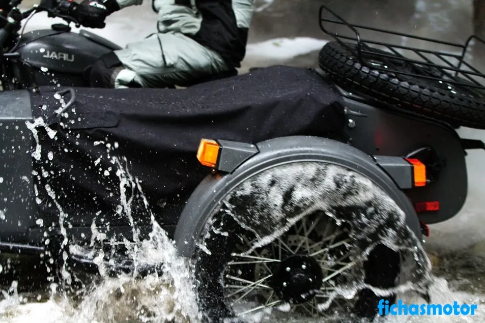 Изображение на мотоциклета Ural gear up на 2015 г