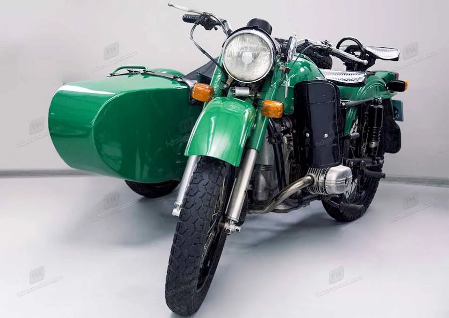 Image of the Ural m-63 (with sidecar) motorcycle of the year 1976